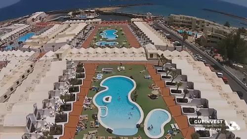 Complejo turístico hotelero - 4 estrellas - 132 apartamentos