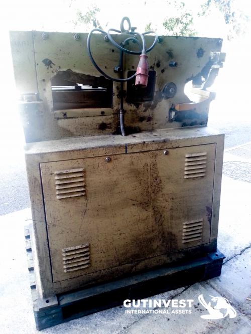 Hydraulic punching shear