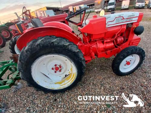 Agricultural tractor