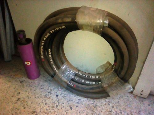 Máquina para el bombeo y proyectado de materiales premezcla