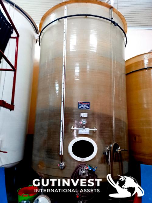 (X5) Fiberglass tanks