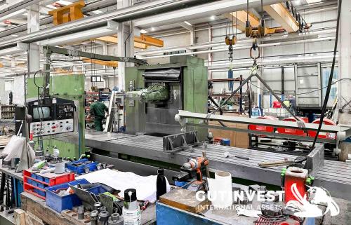 Fresadora CNC de bancada fija