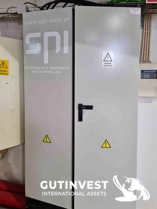Cuadro eléctrico grande 