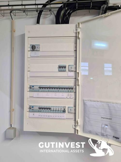 Cuadro eléctrico pequeño