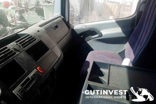  Truck open box with tarpaulin