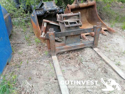 Hydraulic crawler excavator