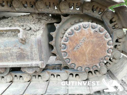Hydraulic crawler excavator