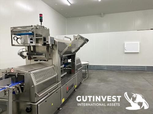 Automatic traysealing machine