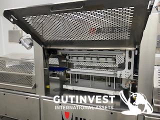 Automatic traysealing machine
