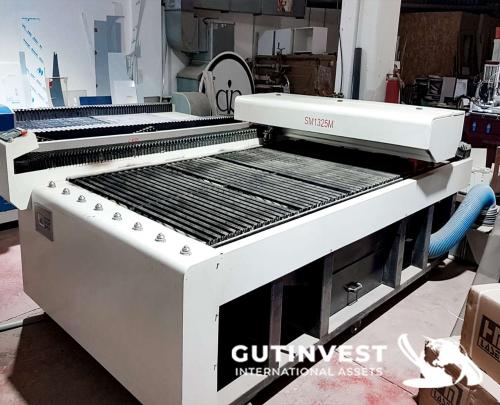 Laser engraving cutting machine