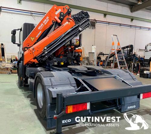 Truck with crane