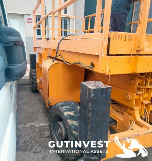 Diesel scissor platform