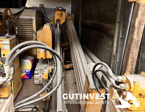 Horizontal drilling machine