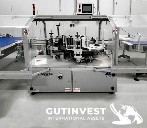 Labeling machine for glass, plastic or metal  jars