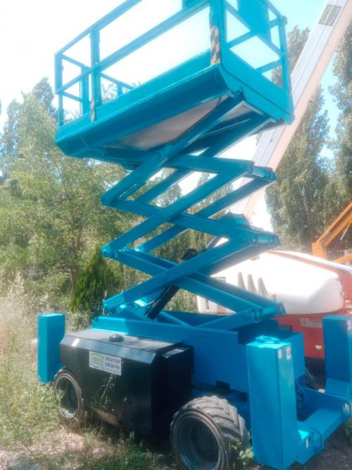 Plataforma de tijera diésel