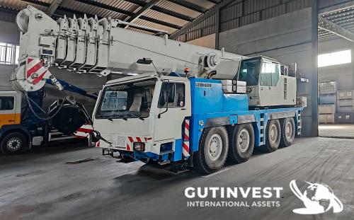 All Terrain mobile Crane - 90 Tons