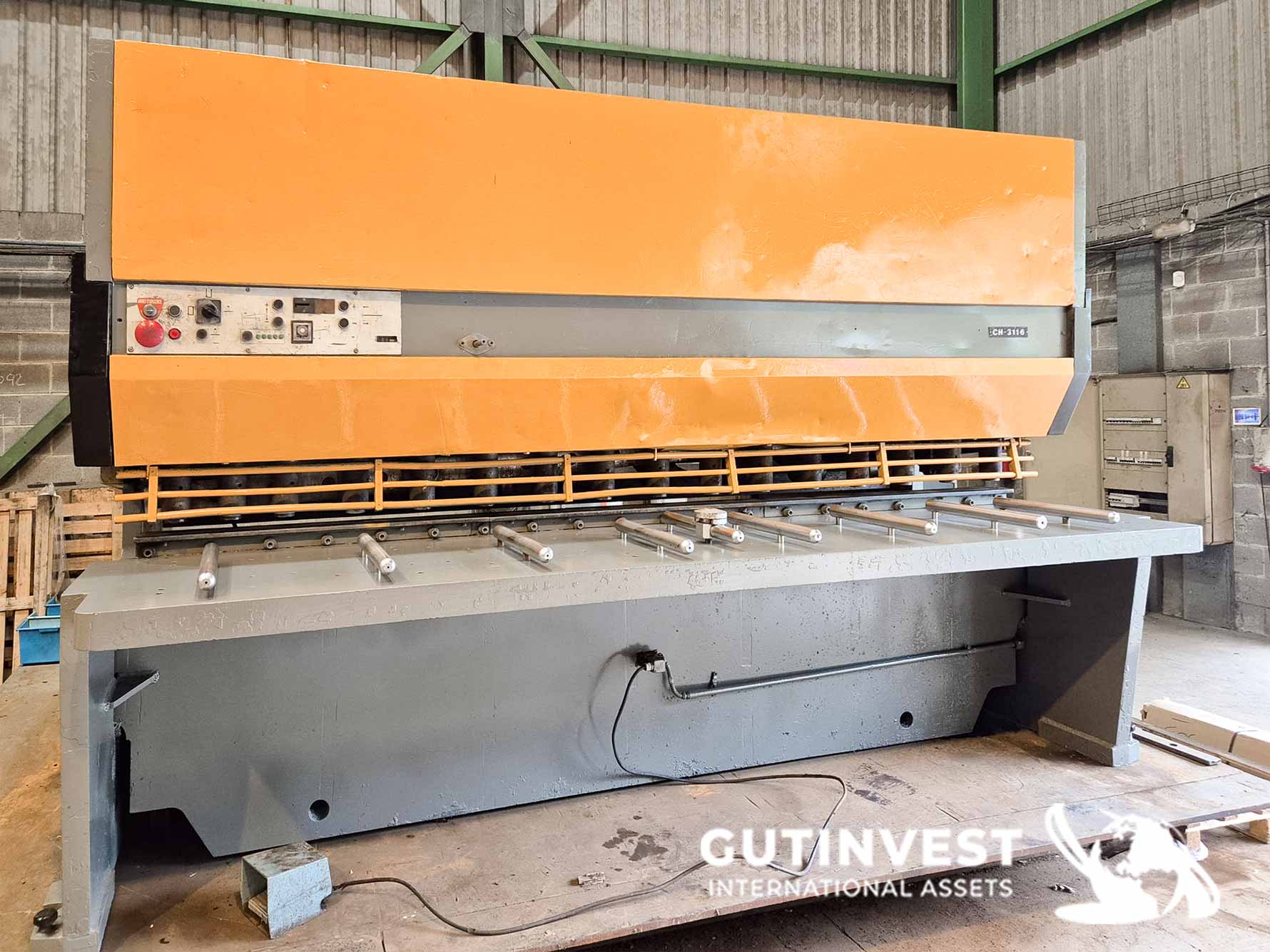 Hydraulic shear press