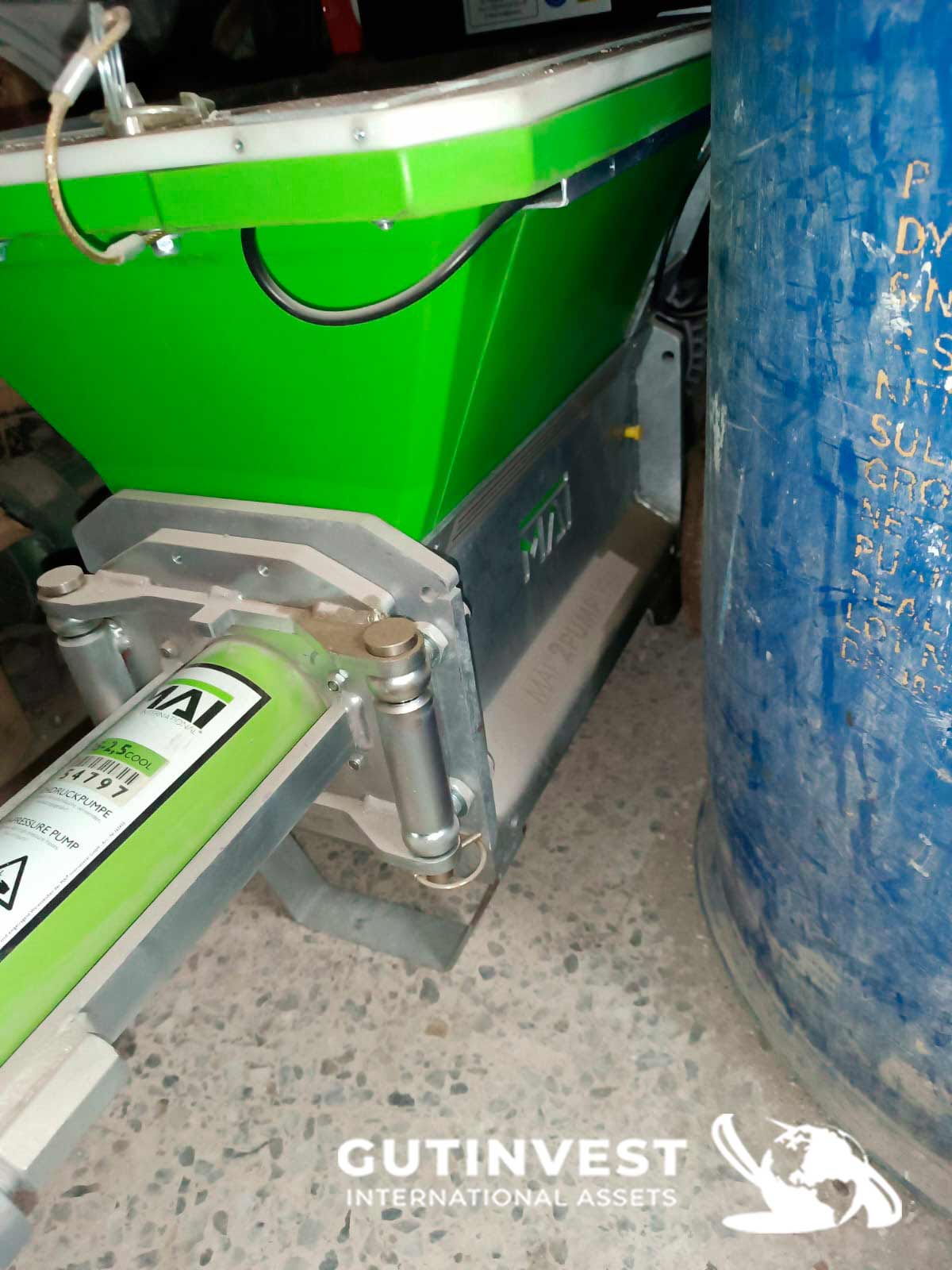 Máquina para el bombeo y proyectado de materiales premezcla