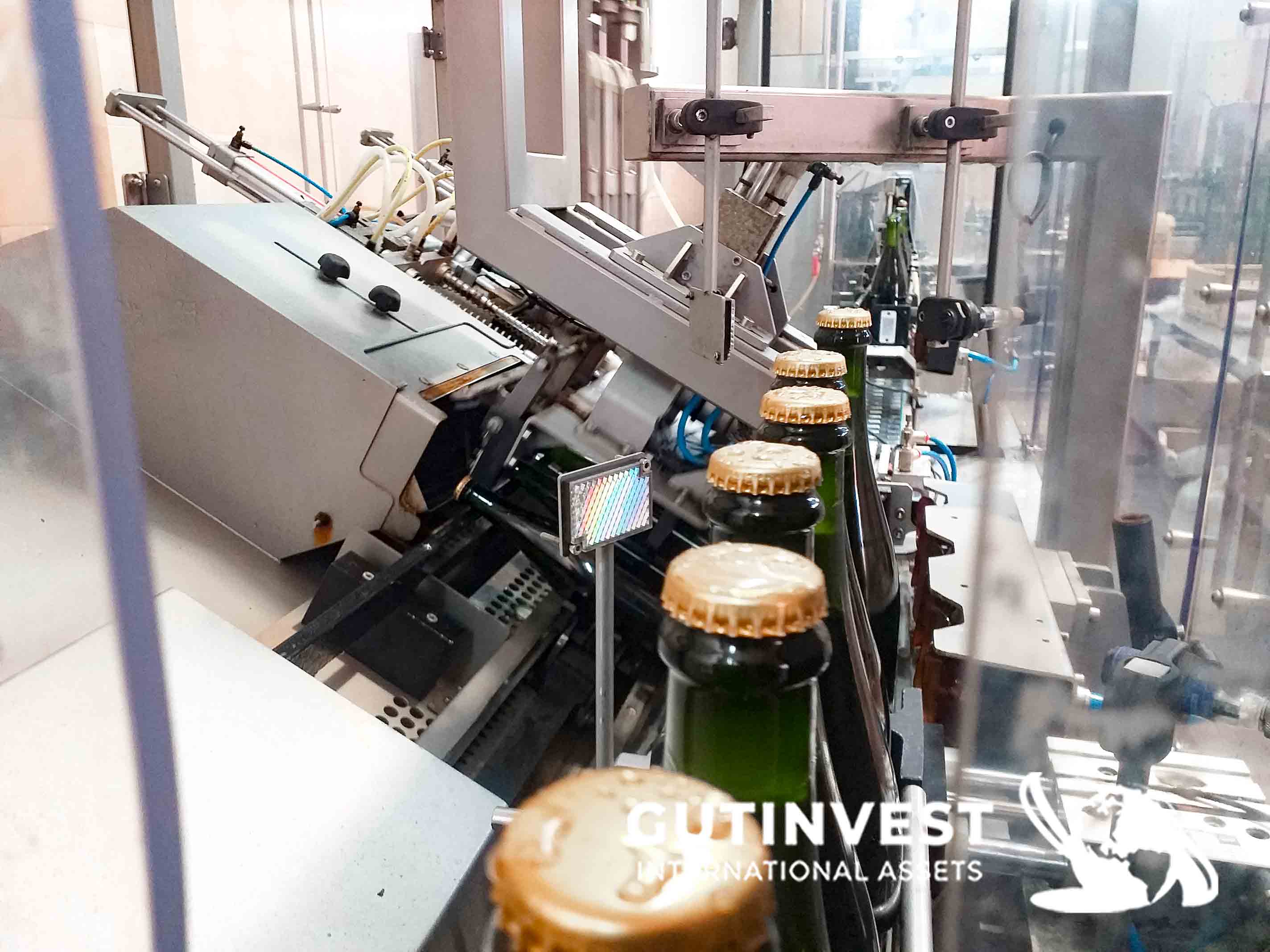 Automatic disgorgement & dosing machine for sparkling wines