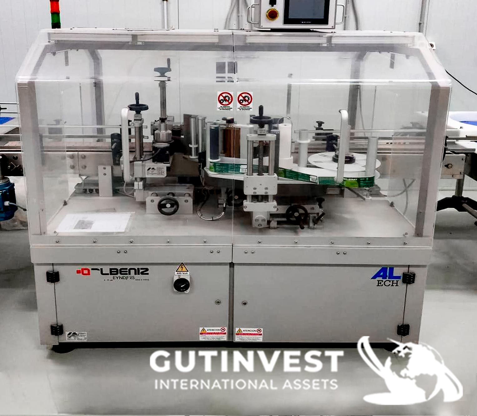 Labeling machine for glass, plastic or metal  jars
