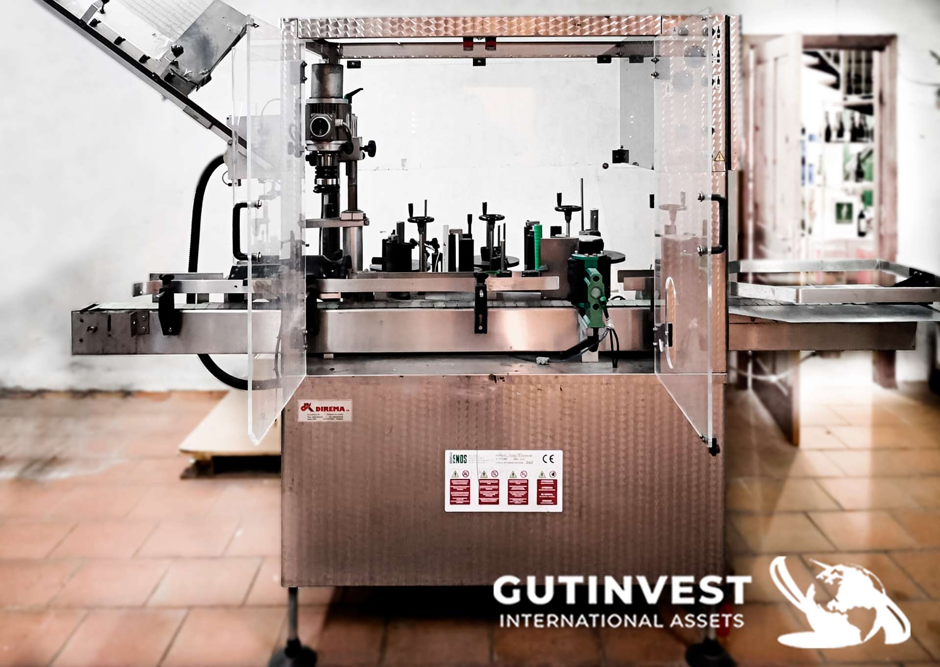 Labeler for 0.75L to 1.5L glass bottles