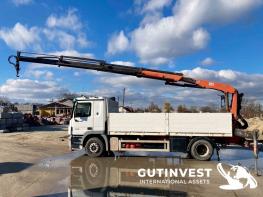 Open box truck with crane MB
