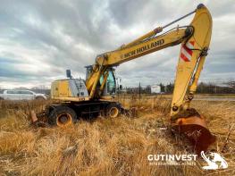 Wheel excavator - New Holland