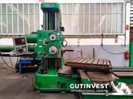 Boring machine with rotary table TOS